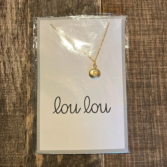 💰BOGO FREE Lou Lou Boutique Gold Plated Initial E Necklace - Picture 1 of 3